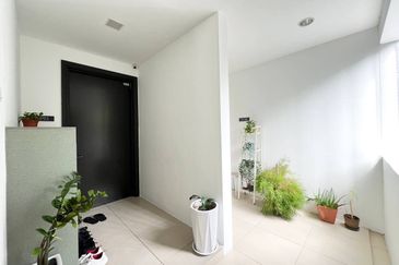 16 Quartz Melawati Condominium