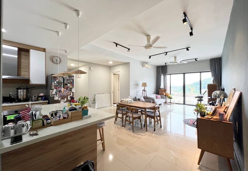 16 Quartz Melawati Condominium