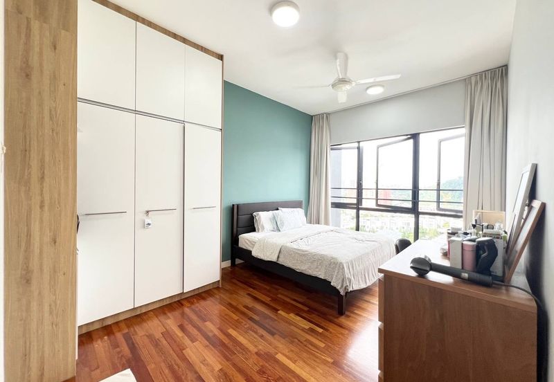 16 Quartz Melawati Condominium