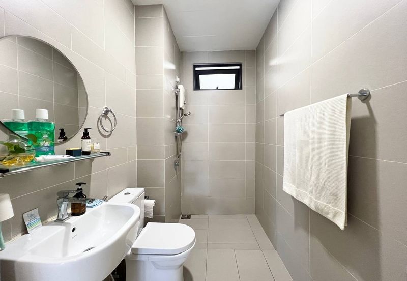 16 Quartz Melawati Condominium