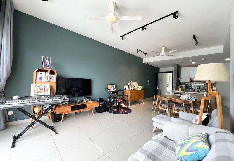 16 Quartz Melawati Condominium