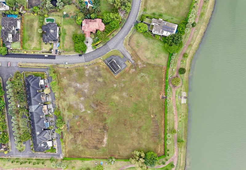 Perdana Lake View East