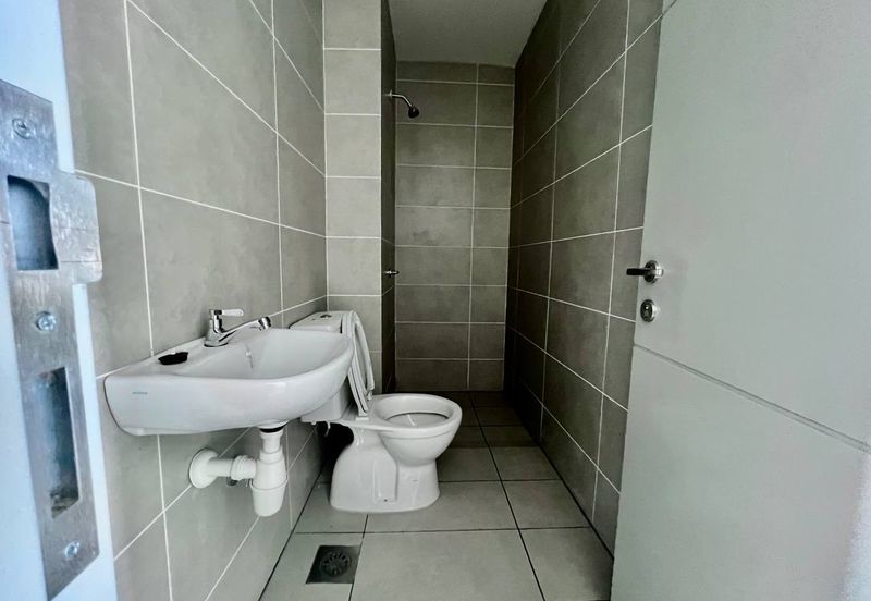 East 57 (Residensi Laman Timur)