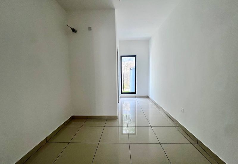 East 57 (Residensi Laman Timur)