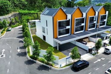 East 57 (Residensi Laman Timur)