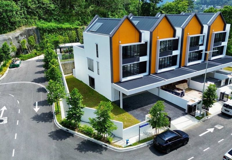 East 57 (Residensi Laman Timur)