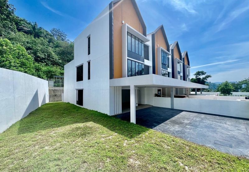 East 57 (Residensi Laman Timur)