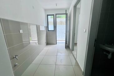 East 57 (Residensi Laman Timur)