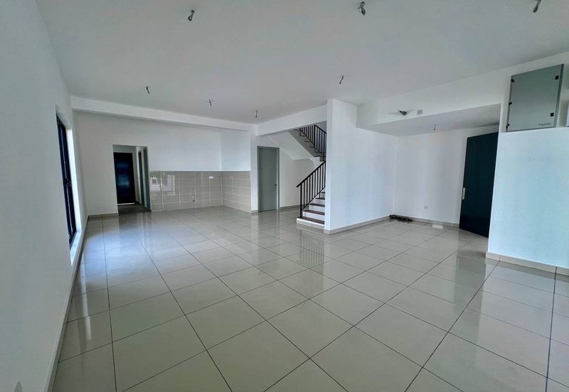 East 57 (Residensi Laman Timur)