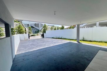 East 57 (Residensi Laman Timur)