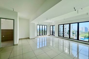 East 57 (Residensi Laman Timur)