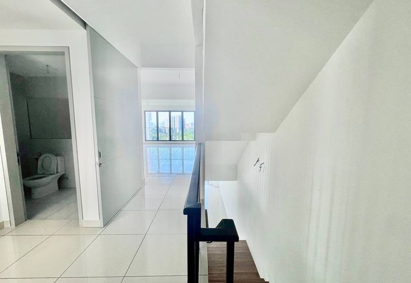 East 57 (Residensi Laman Timur)