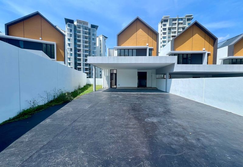 East 57 (Residensi Laman Timur)