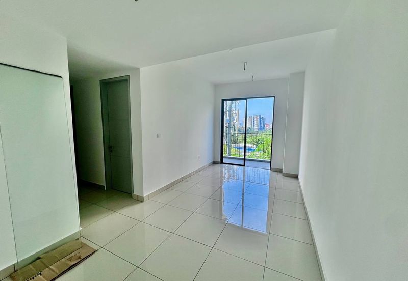 East 57 (Residensi Laman Timur)