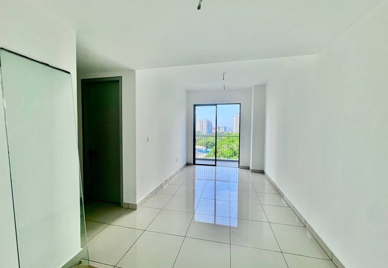 East 57 (Residensi Laman Timur)