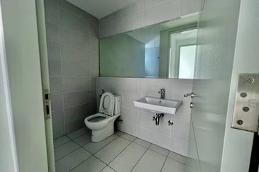 East 57 (Residensi Laman Timur)