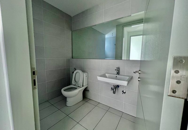 East 57 (Residensi Laman Timur)