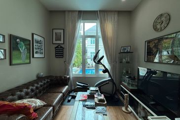 Impian Golf & Country Resort, Kajang, Selangor Bungalow House For Sale