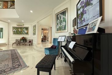 Impian Golf & Country Resort, Kajang, Selangor Bungalow House For Sale