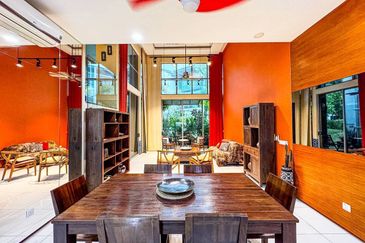 Symphony Hills Schumann