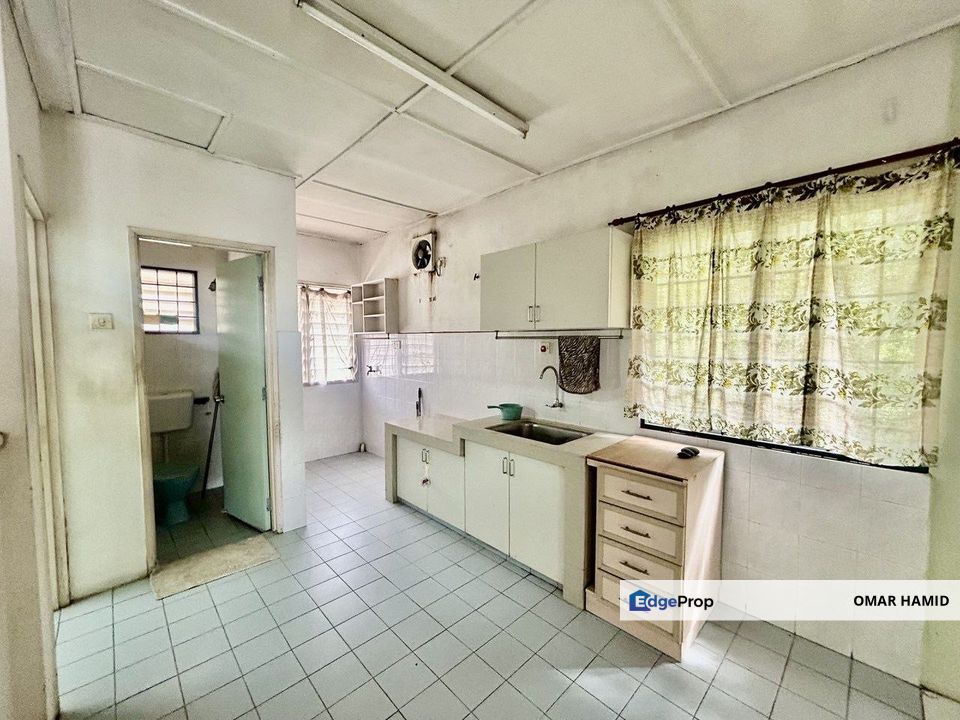 Taman lmpian Indah, Sungai Buloh, Selangor Townhouse For Sale, Selangor, Sungai Buloh