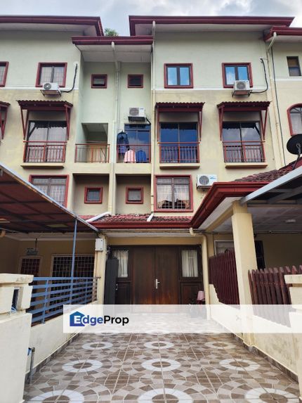 2- Storey Townhouse Villa Laman Tasik Bandar Sri Permaisuri, Kuala Lumpur, Cheras