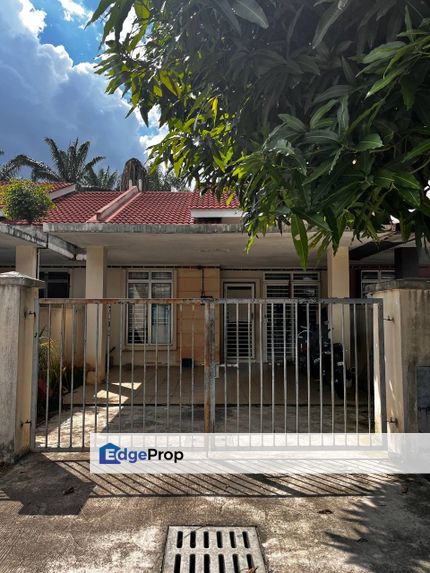 SINGLE STOREY TERRACE JALAN LOMBONG BESI SEKSYEN 29 SHAH ALAM, Selangor, Shah Alam