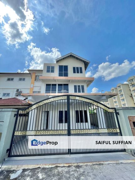 For Sale : 3-storey Terrace House (END LOT) - Jalan Asteroid U5, Taman Subang Intan, Seksyen U5, Shah Alam, Selangor, Shah Alam