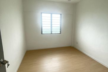 Flat Taman Plentong Utama