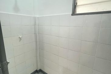 Flat Taman Plentong Utama