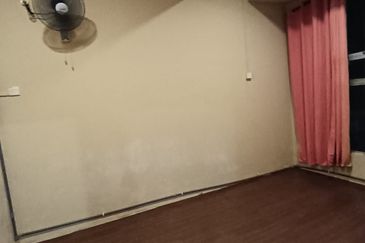 1st Floor Shop Office, Partition Room, Facing Main Road, Taman Teratai