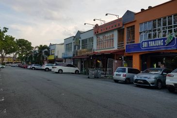 1st Floor Shop Office, Partition Room, Facing Main Road, Taman Teratai