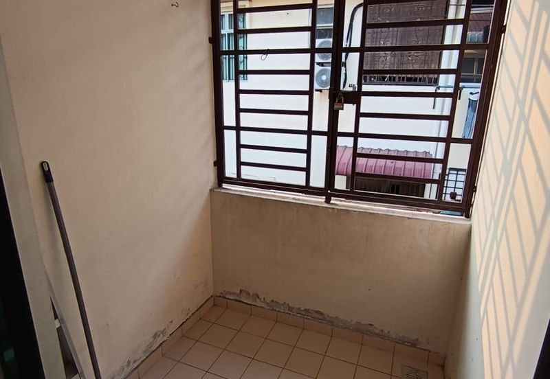 Taman Pulai Utama Flat