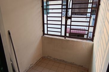 Taman Pulai Utama Flat