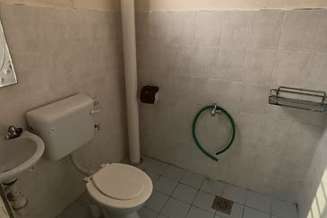 Taman Pulai Utama Flat