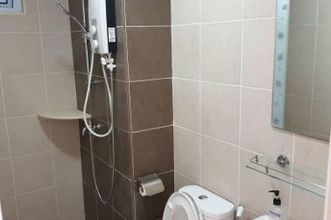 Golden Sands Seaview Residence