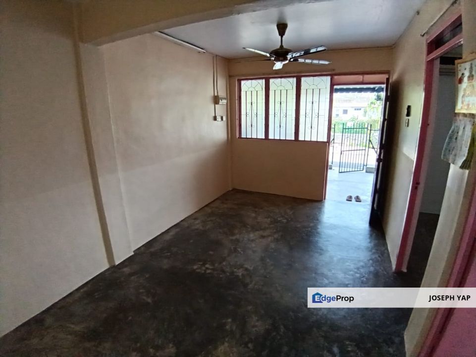 Tun Aminah FLAT For RENT, Skudai, New Painting with 1 Car Park, Johor, Johor Bahru