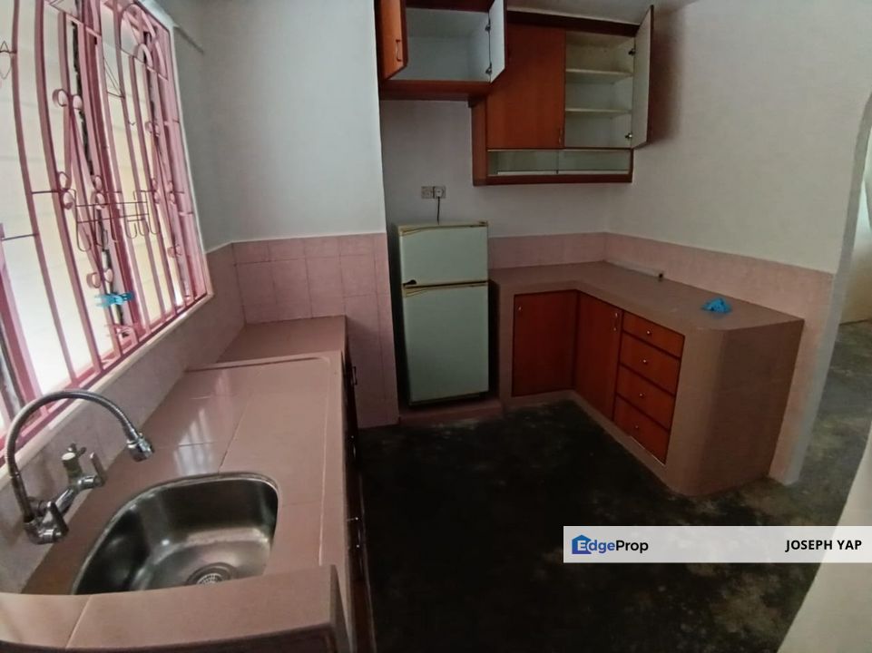 Tun Aminah FLAT For RENT, Skudai, New Painting with 1 Car Park, Johor, Johor Bahru