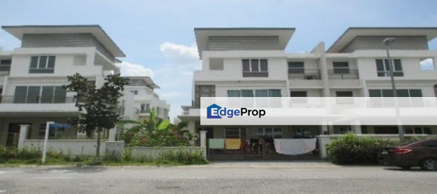 3 Stoery Semi-Detached House at Taman Regensi Rawang , Selangor, Rawang