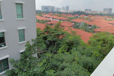 Ara Hill Condominium