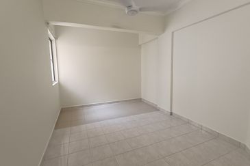 Makmur Apartment, Taman Sri Subang