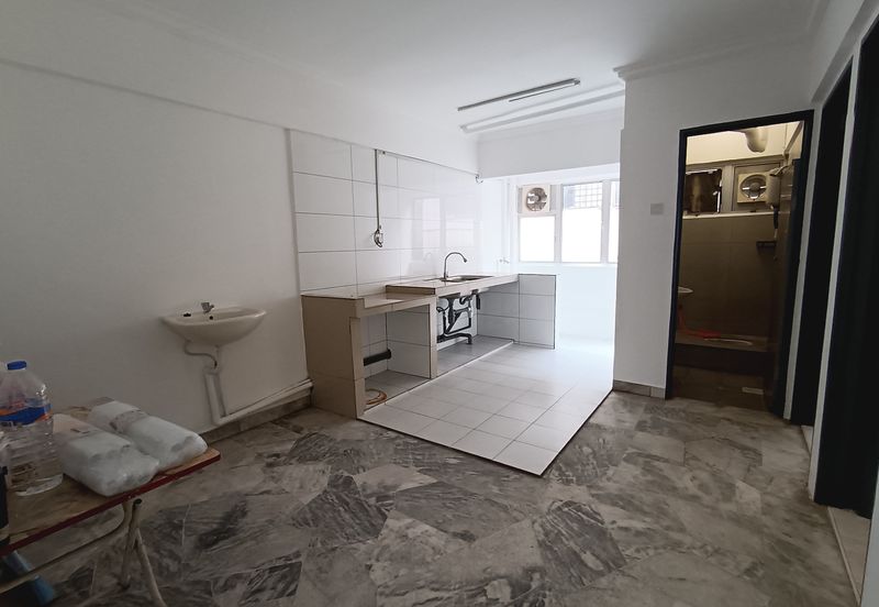 Makmur Apartment, Taman Sri Subang