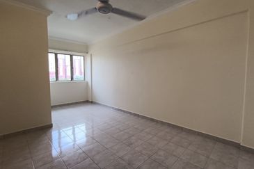 Makmur Apartment, Taman Sri Subang