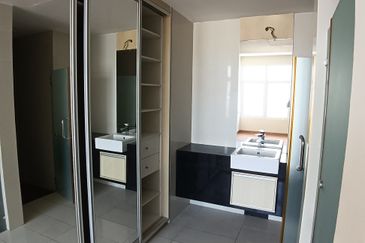 Dua Sentral Residential Tower