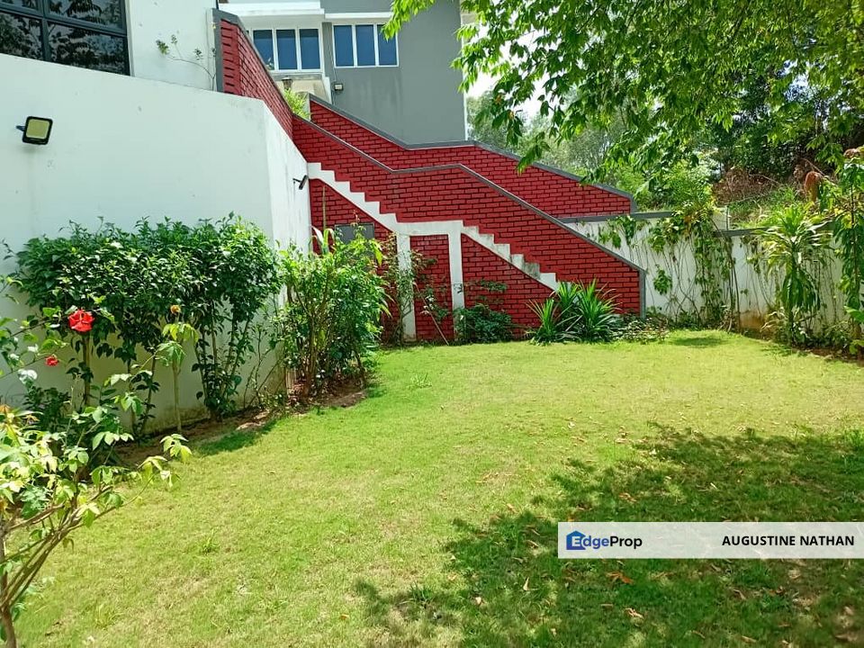 Laman & Bayu Puchong South 2.5 Sty Semi-D For Sale  , Selangor, Puchong South