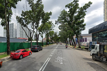 Setapak 3.5 Storey Semi D (Corner Lot) with Extra Land Easy Access & Loading 