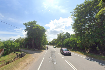 MELAKA 6.15 Acres FREEHOLD Commercial Land Facing Mainroad RM5.5Million Only