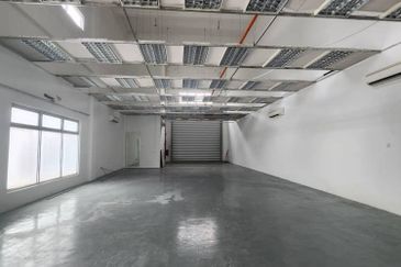 Glen 9 @ Hicom-Glenmarie Industrial Park - Endlot 5 Storey with Lift, Freehold