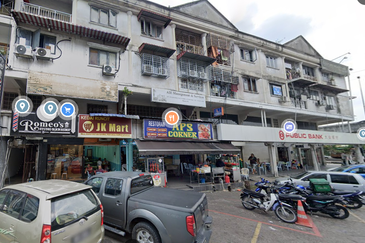 Pandan Indah Ground Floor & Mezzanine Floor Facing Mainroad Easy Access 