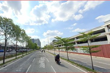 Setapak 3.5 Storey Semi-D Factory Facing Mainroad Easy Access 